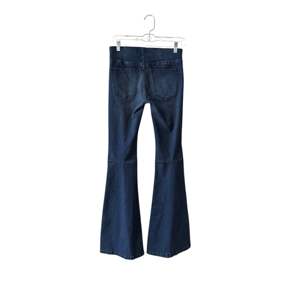 We The Free Penny Pull On Flare Leg Stretch Waist Denim Jeans Size 25 Boho 70's - Picture 6 of 10